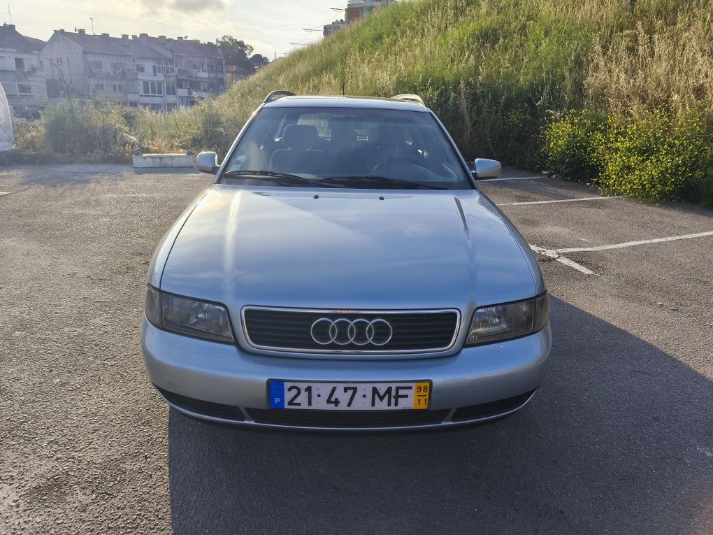 Audi A4 (B5) Avant 1.9 TDi pronta para andar!