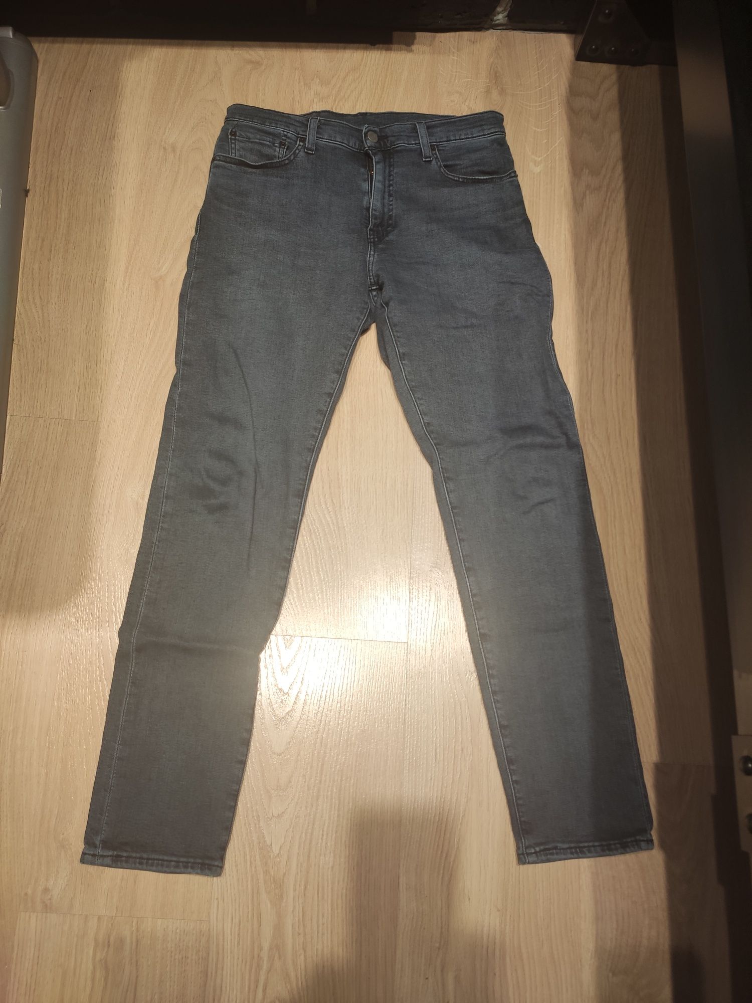 Levis Strauss Premium Jeans rozm. 30/30 Nowe.