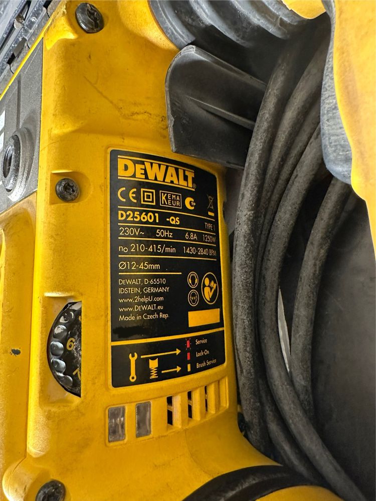 DeWALT D25601 młotowiertarka SDS MAX
