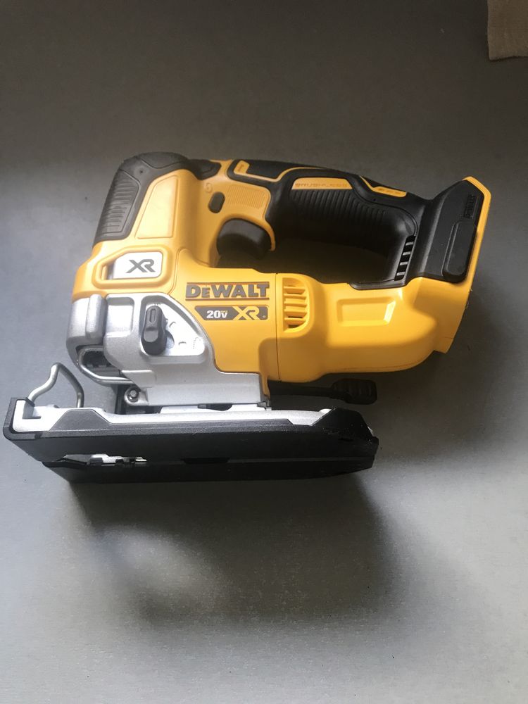 Лобзик DEWALT DCS 334 оригінал