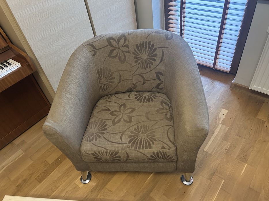 Sprzedam fotel black red white