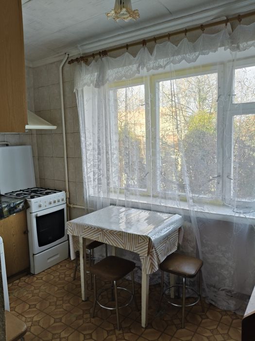 Продаж 2х кімнатної квартири по Б.Лятошинського!