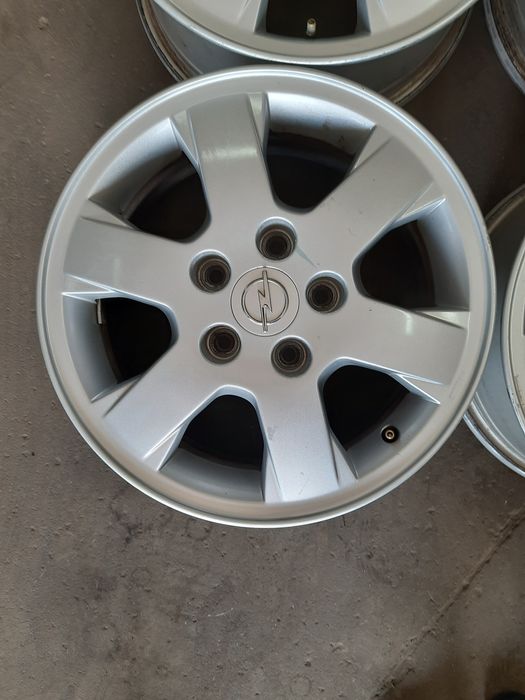 (051) Felgi 15" 5x110 ET 49 6j - Opel