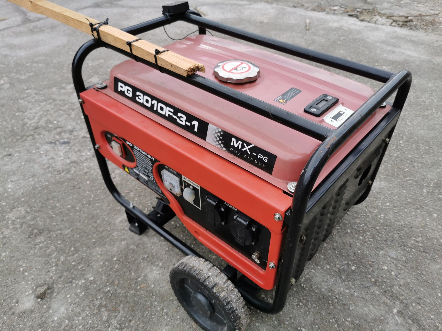 Generator prądotwórczy 1 fazowy 2500 W. Stan bardzo dobry.