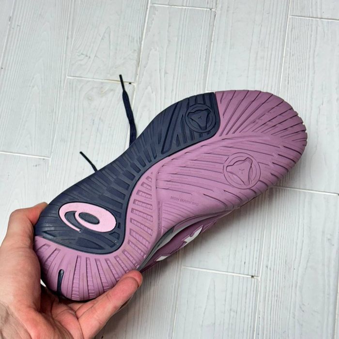 Жіночі кросівки Asics