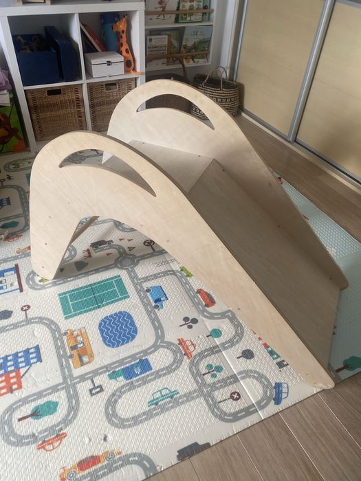 Escorrega madeira montessori