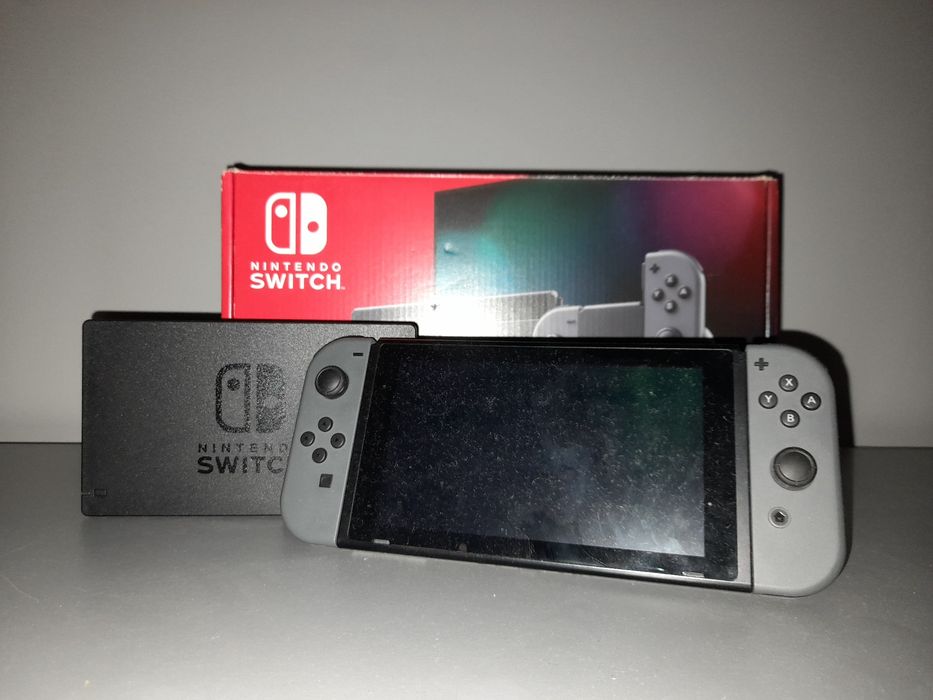Nintendo Switch Szare + (gratis)