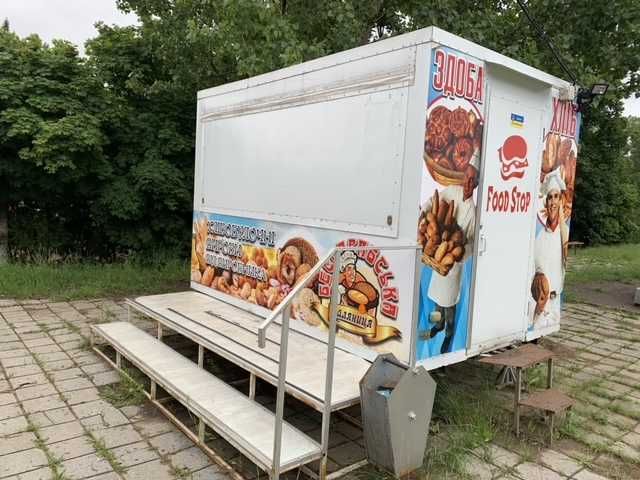 Легковий торговий причіп з торговим місцем(за бажанням)