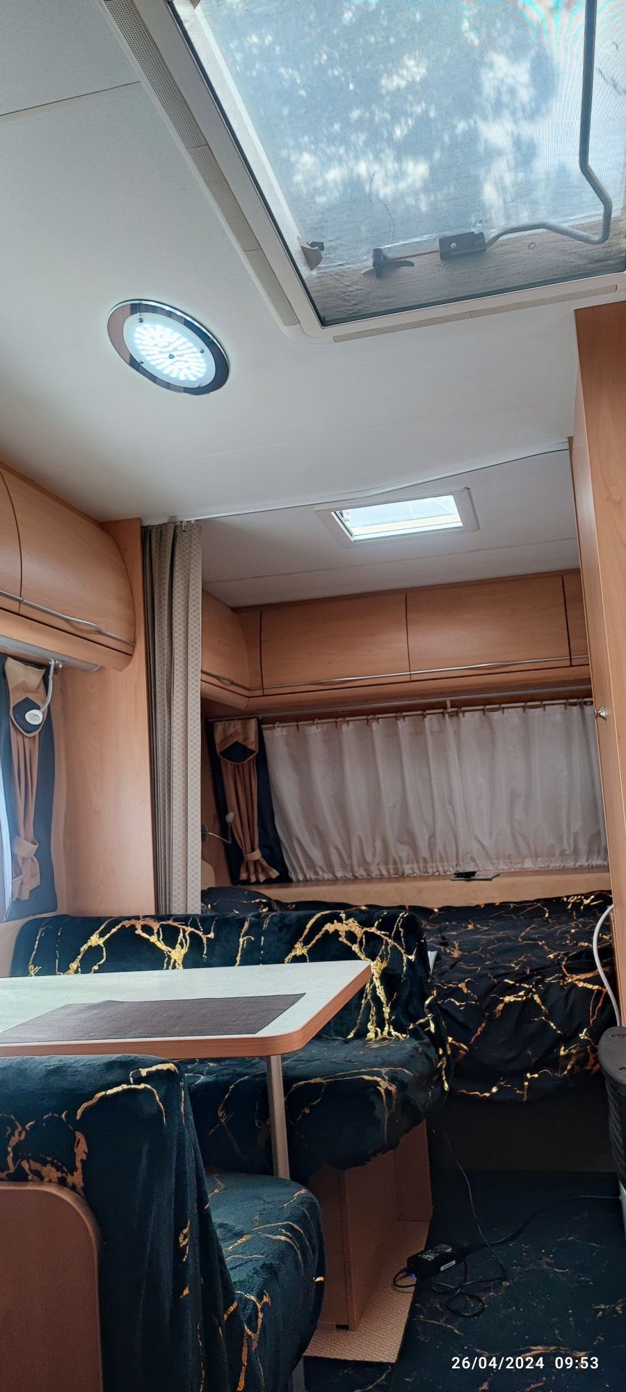 Caravana 3 ambientes Burstner 490TK - 6 dormidas