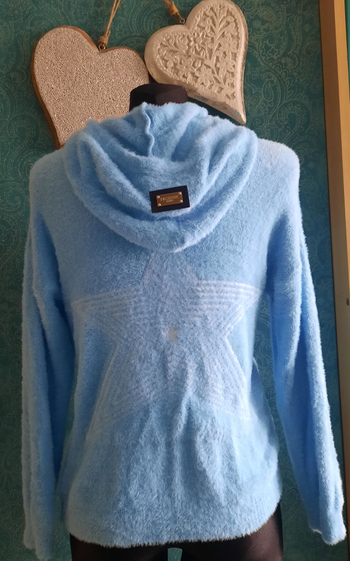 Błękitny, miękki sweter z kapturem M/38