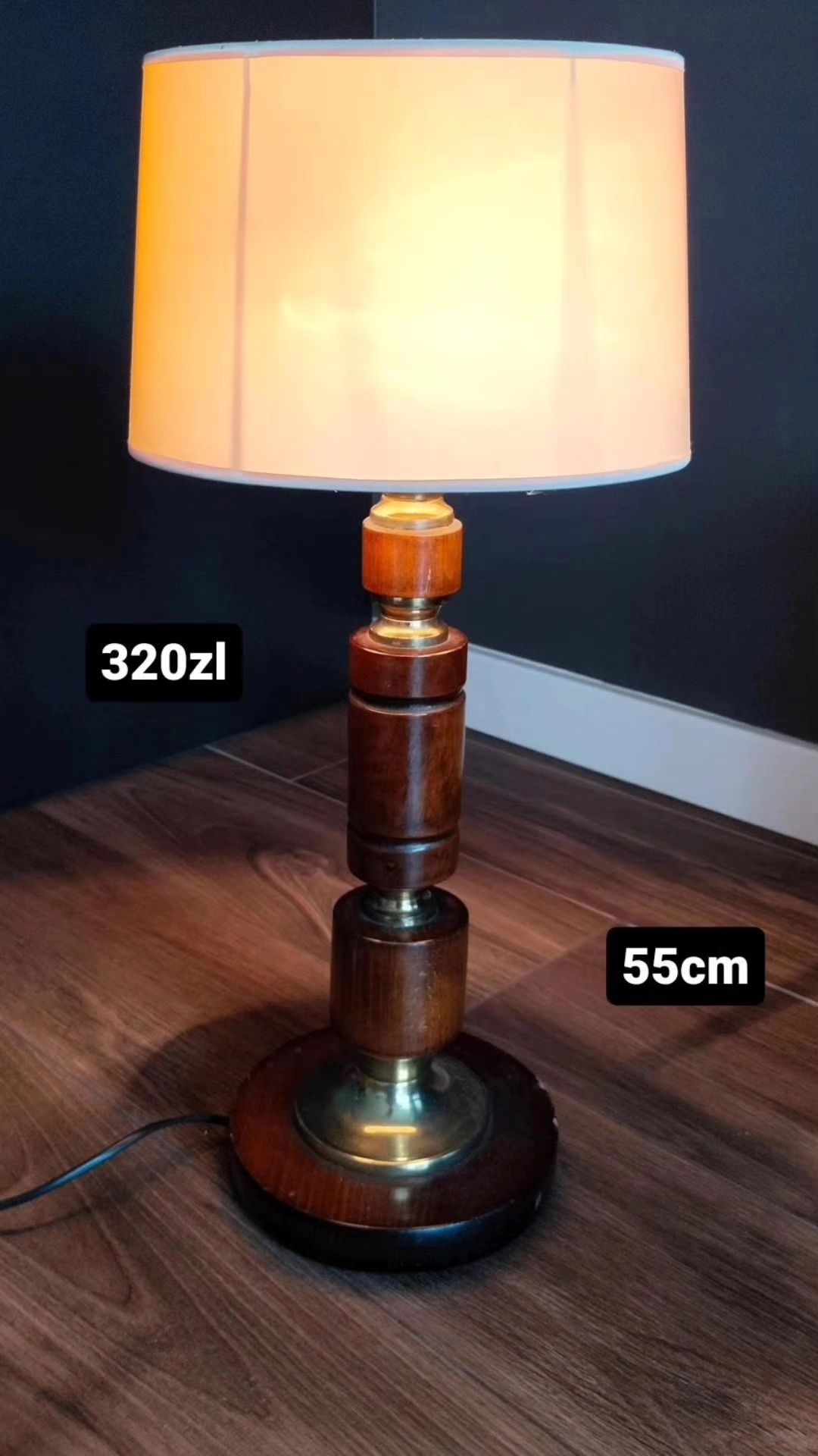 Wysoka drewniana lampa podłogowa vintage retro prl stojąca stara