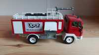 Siku - wóz strażacki w skali 1:50 - Zakładowej Straży Pożarnej Upat