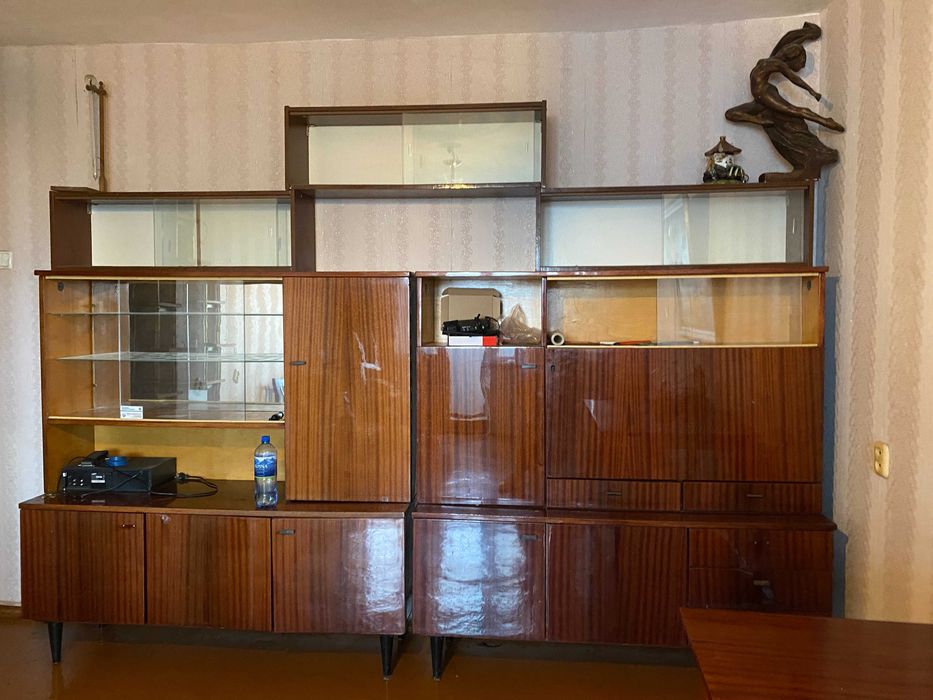 Отдам даром мебель, шкафы, стол, стулья, кухня