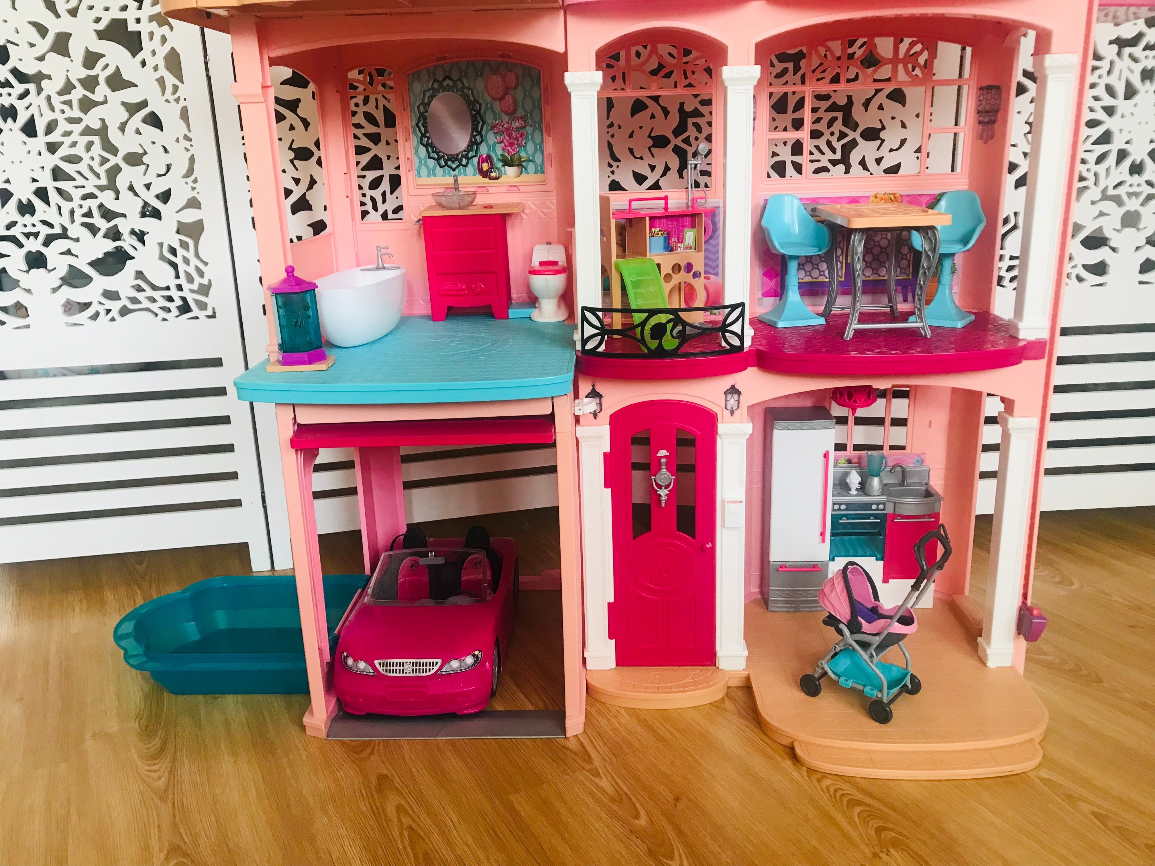 Рожева мрія - величезний будинок barbie - три поверхи краси dreamhouse