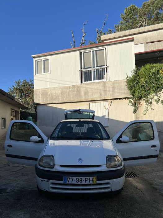 Renault Clio 2000