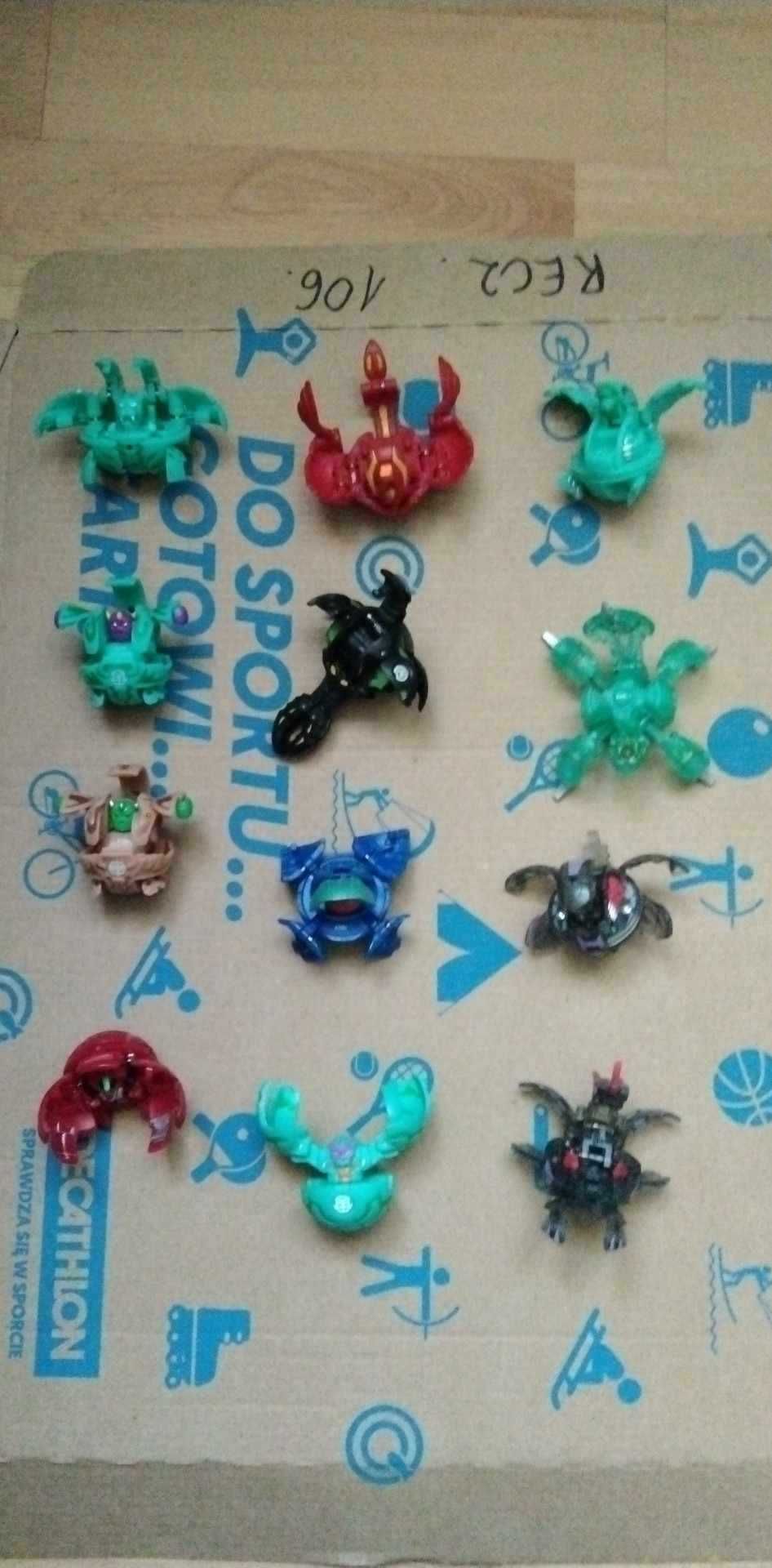 Zestaw figurek bakugan