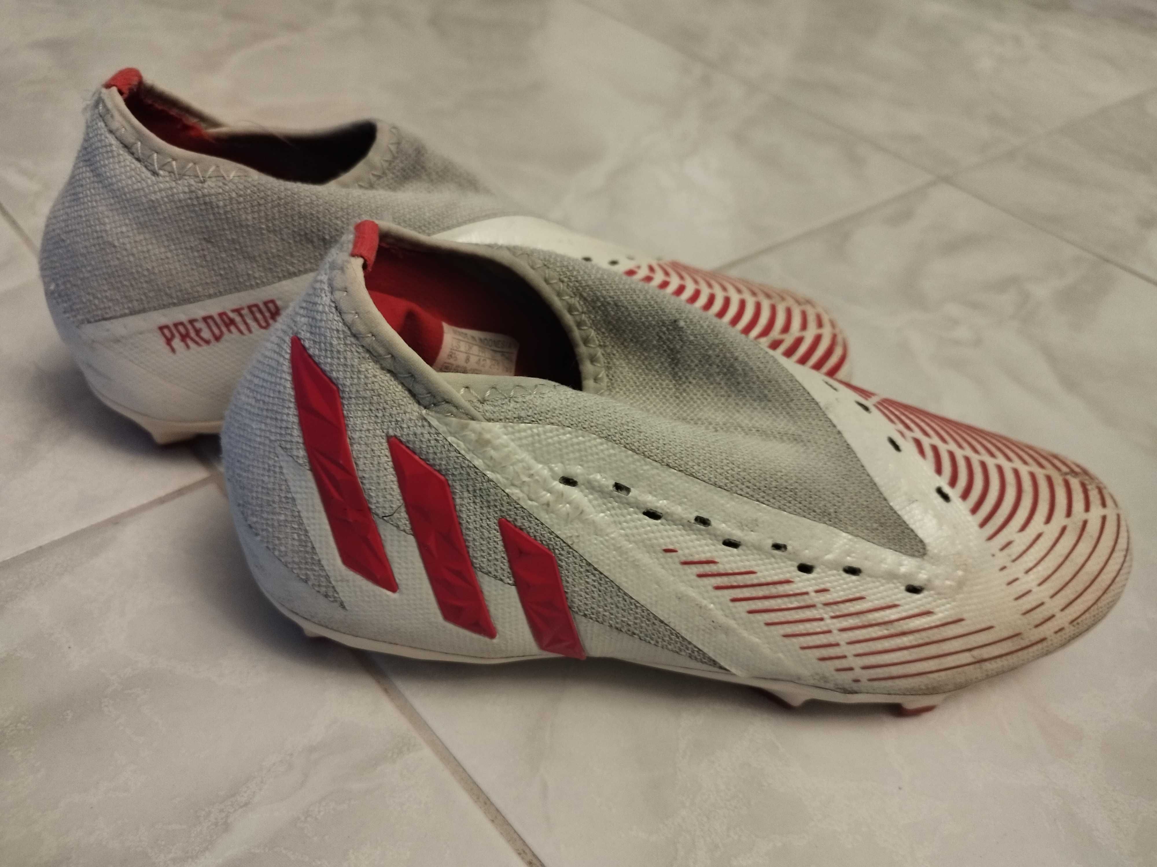 Buty dziecięce korki czerwono białe adidas predator EU 25