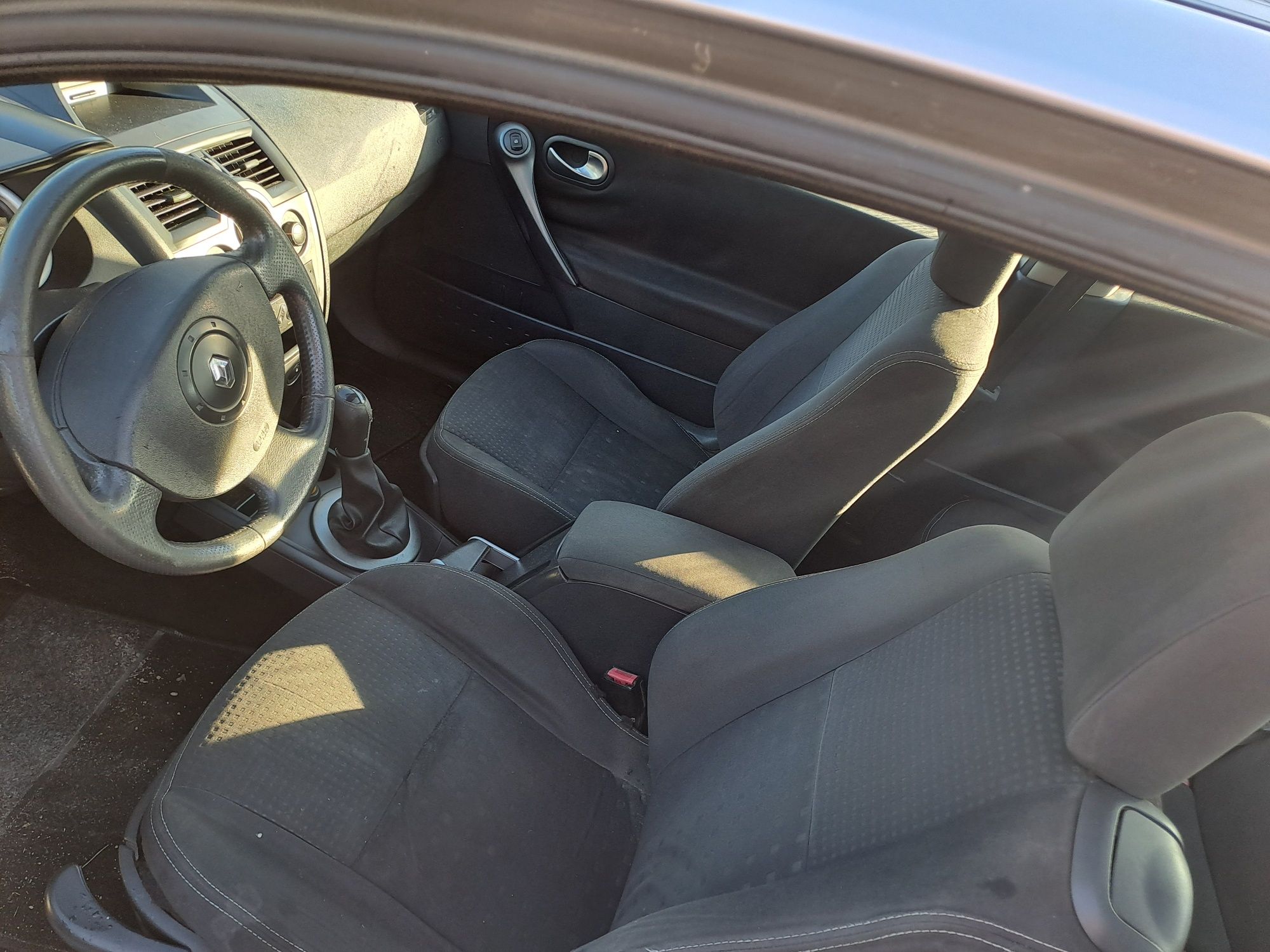 Renault Megane 1,5 diesel,  nowy przegląd,  długo OC