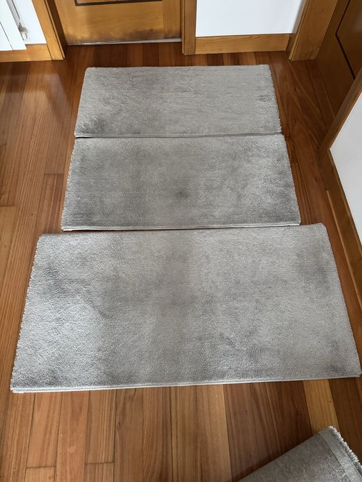 Três tapetes de quarto novos