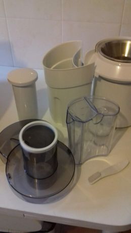 Máquina de sumos e legumes