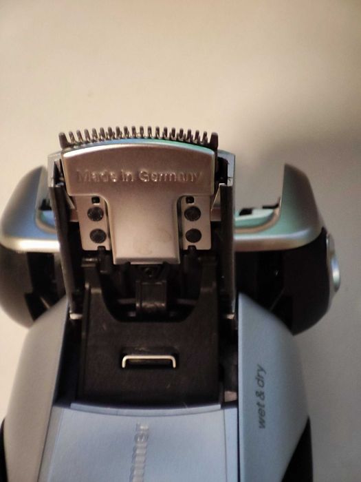 Электробритва BRAUN Series 7 7893s Wet&Dry состояние новой
