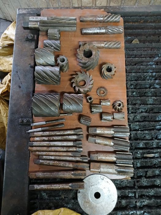 Gwintowniki i frezy walcowe