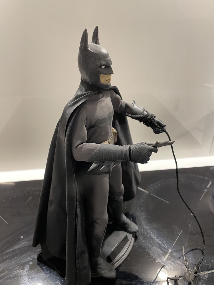 Batman - figurka 1/6 Custom - na wzór Hot Toys - DC Comics