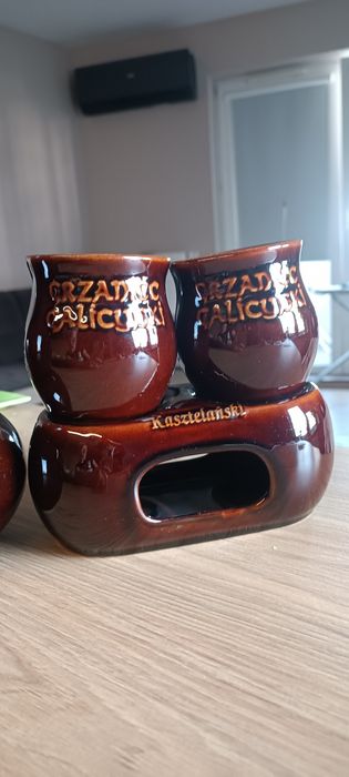 Grzaniec galicyjski kubki, dzbanek z podgrzewaczami