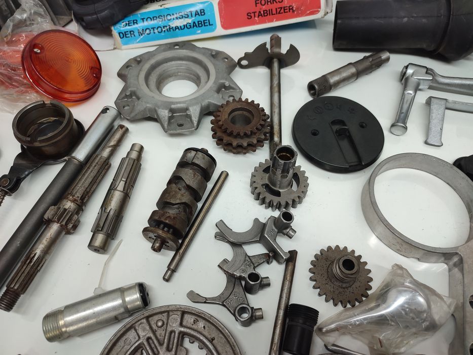 Fabrycznie nowe części DDR MZ ETZ 250 251 oraz 150 125 lub 301 TS ES