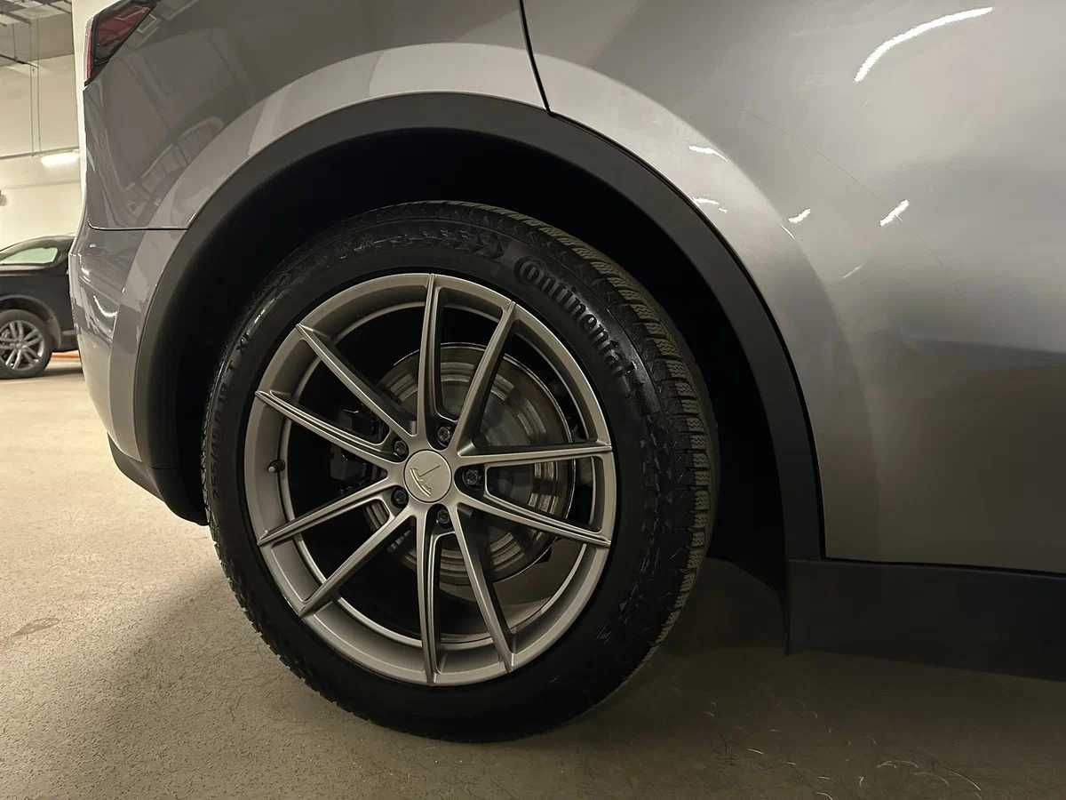 Tesla Model Y Long Range, 2023