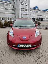 Продам Nissan Leaf SV электромобиль