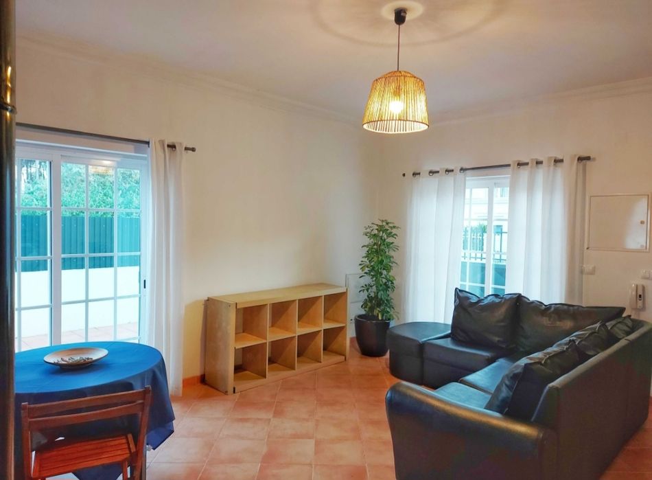 Moradia t2 em Charneca da Caparica para arrendar