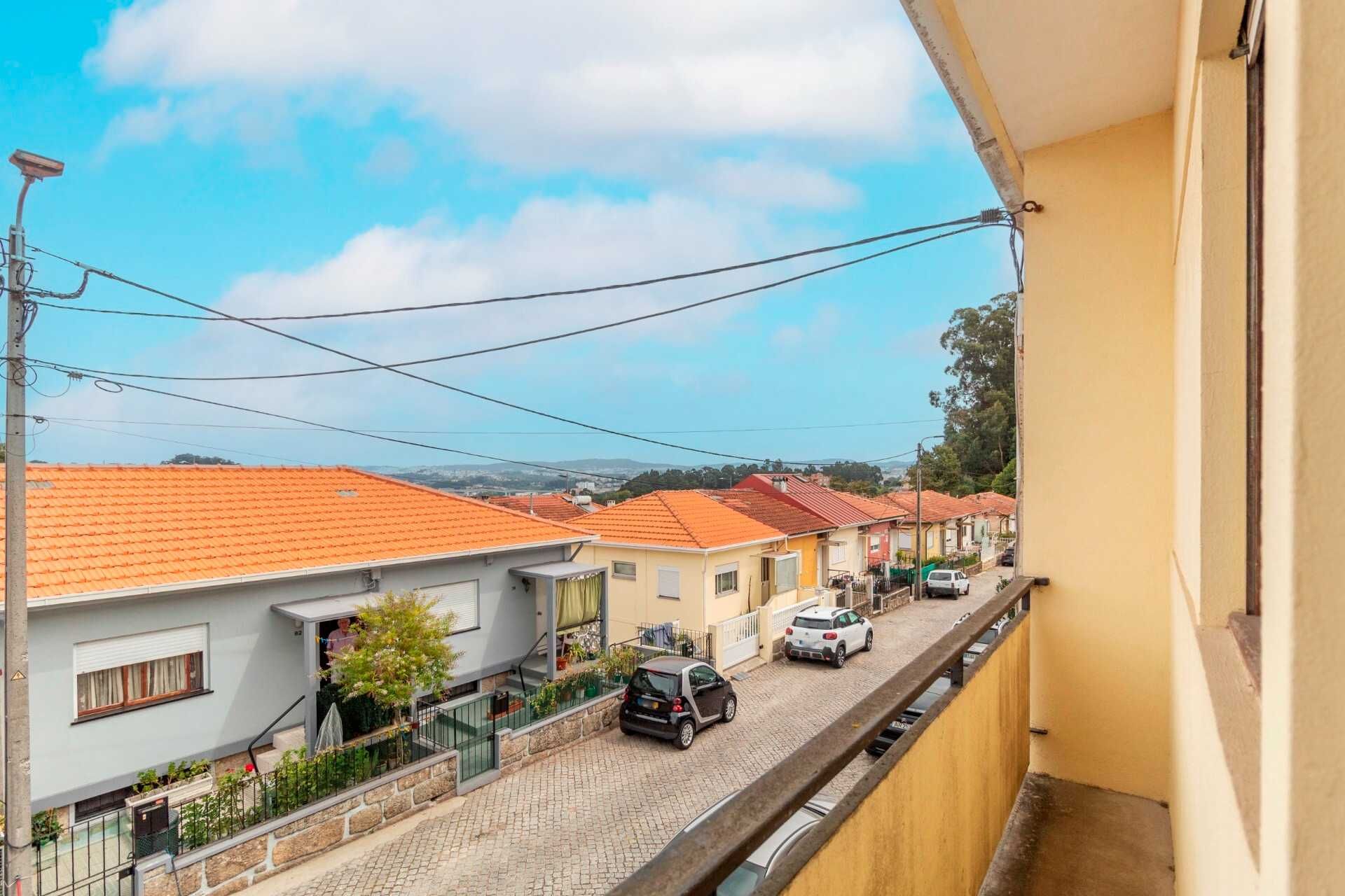 EXCELENTE - Moradia T2 para Restauro no Coração de Vila Nova de Gaia