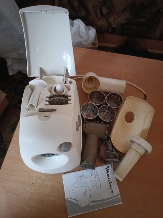 Електро м'яструба Moulinex 1400w