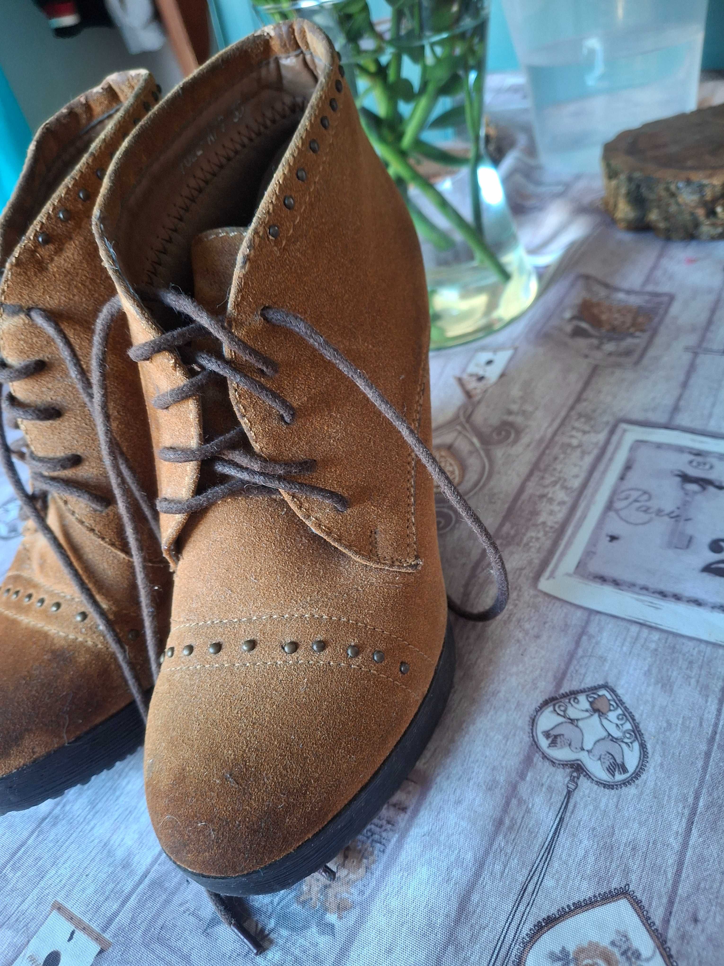 Botas n°35 em bom estado