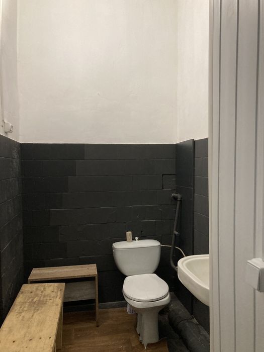 Продам приміщення район військового госпіталю