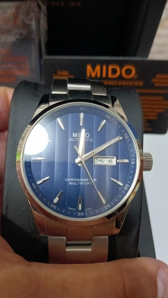 Годинник Mido з стнім циферблатом