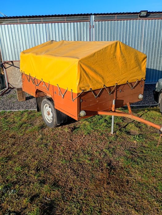 Przyczepka samochodowa