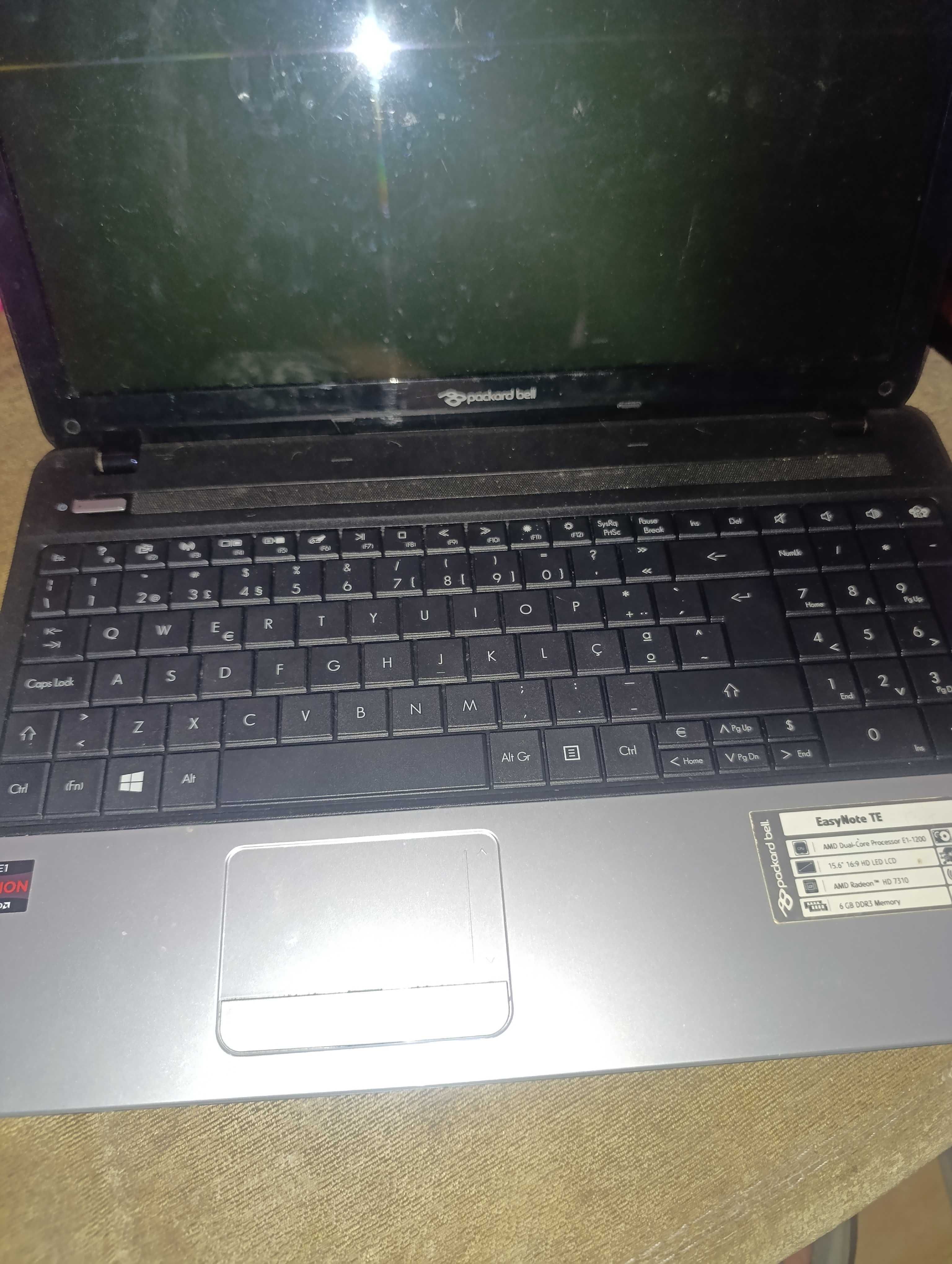 Vendo computador portátil novo