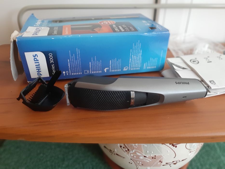 Триммер,бритва  Philips series 3000