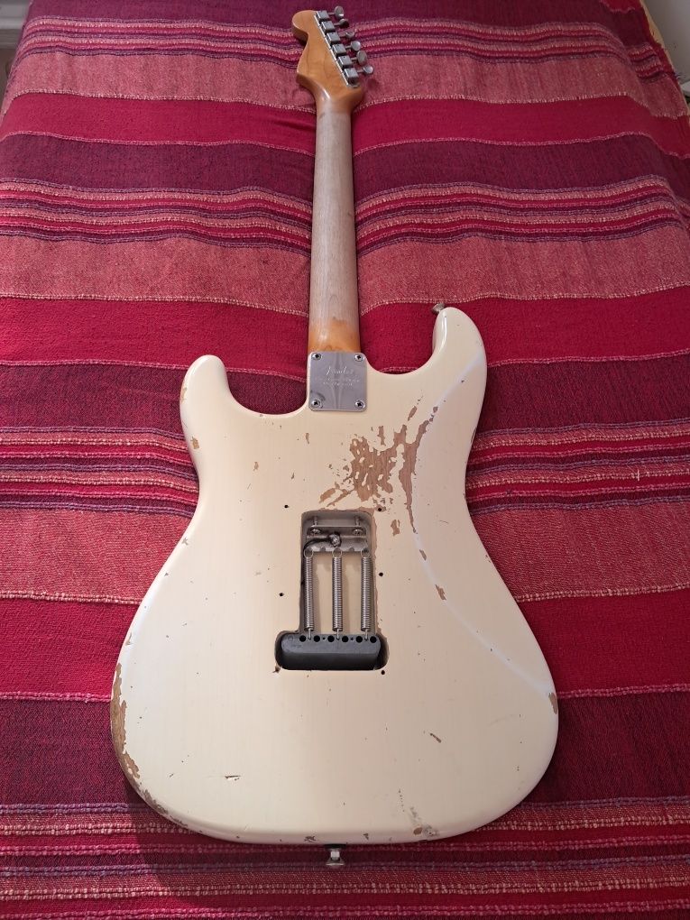 Fender Classic Player 60s Stratocaster nitro refinish relic
