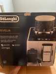 Do sprzedania ekspress do kawy DeLonghi Rivelia, na gwarancji.