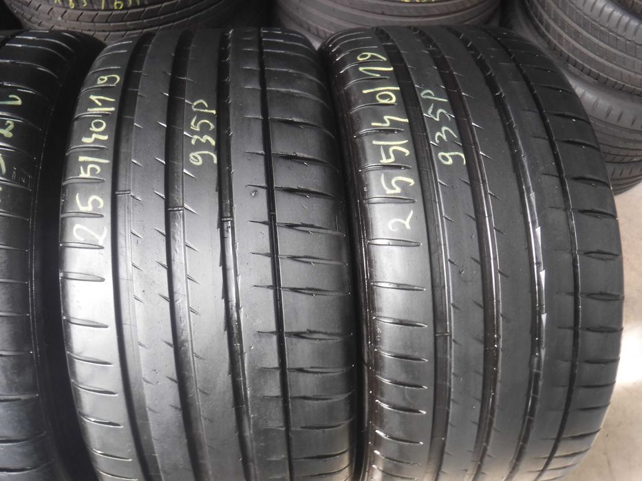 2+2xOpony 2x275/40/ZR19 2x255/40/ZR19 Michelin Pilot Sport 4S