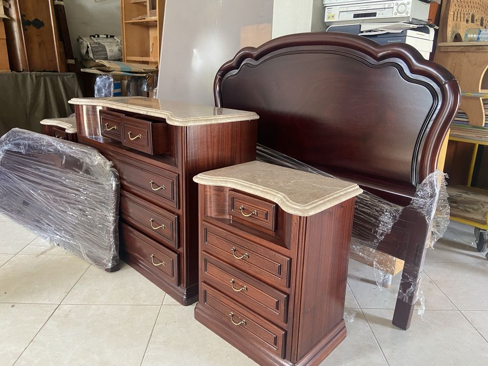 Quarto completo madeira mogno