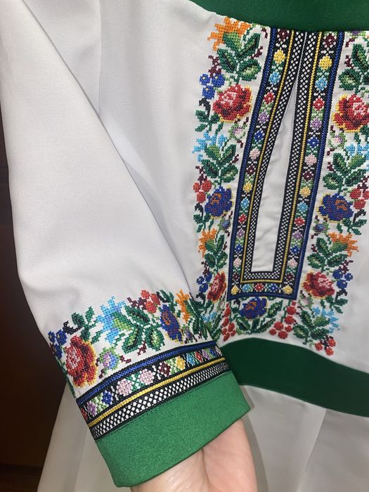 Вишиний костюм, вишиванка розмір 46