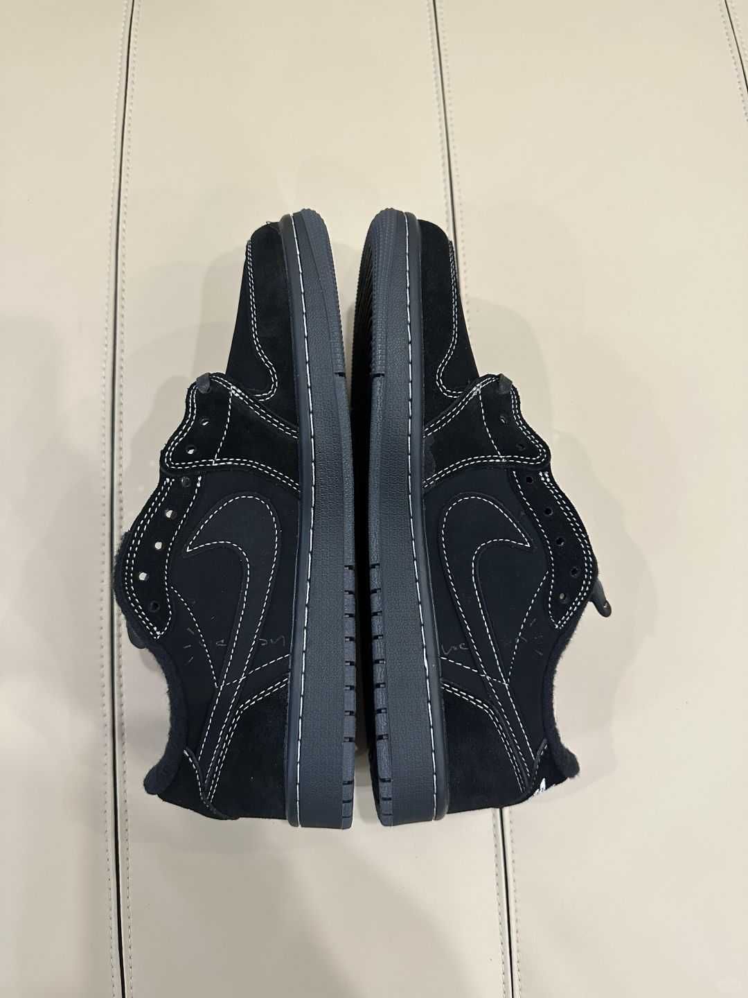 Travis Scott x Air Jordan 1 Low OG Black R.42
