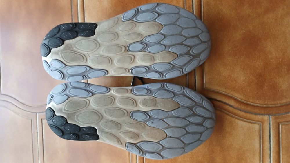 Sapatilha New Balence 520