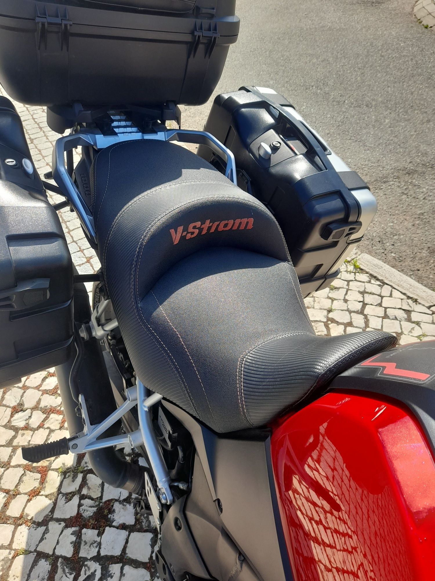Suzuki dl 1000 muitos extras