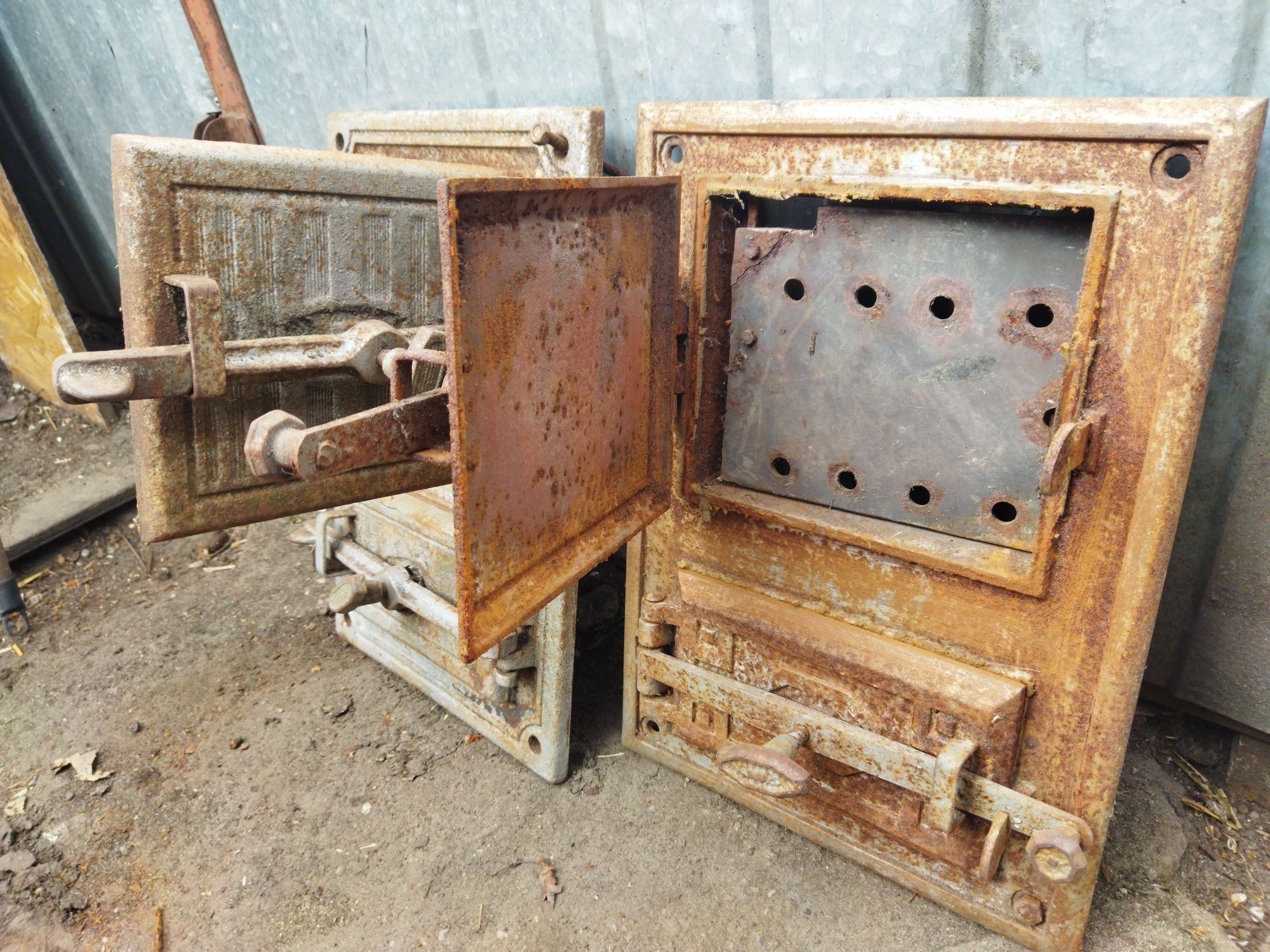 Drzwiczki żeliwne do pieca kaflowego do renowacji