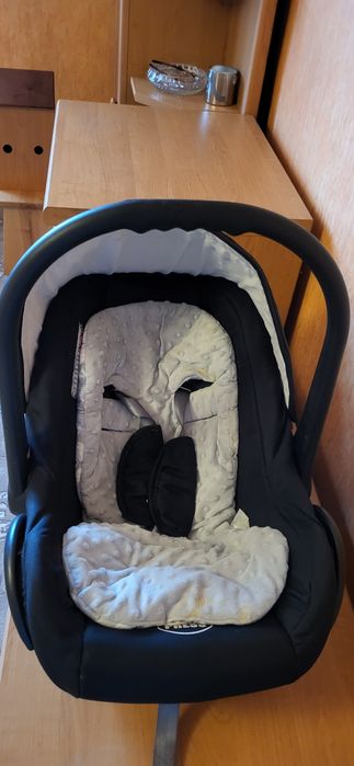 Fotelik, nosidełko do samochodu